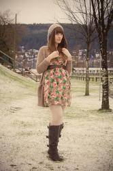 Look Book: Snowy Strolls & Cozy Dresses...