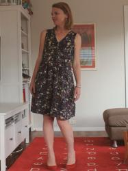 Simplicity 1801 - Devil Fabric!