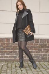 TOTAL BLACK & LEOPARD CLUTCH