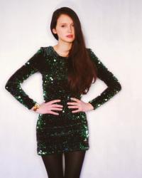 GREEN SEQUIN PARTY DRESS