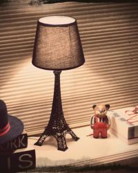 News du jour: Eiffel Tower lamp!