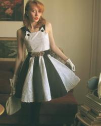 SEWING : Black and white circle dress, sewed by using 50s pattern book