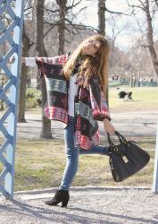 PONCHO + JEANS