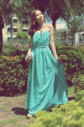 The Beauty of Tiffany Blue Hues and Sweetheart Necklines