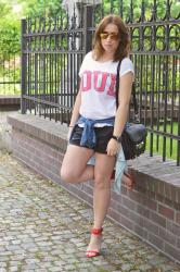 LEATHER SHORTS & ''SOUL'' TEE