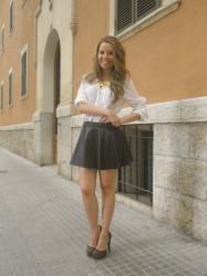 CAMISA BLANCA EN LOOK VERANIEGO