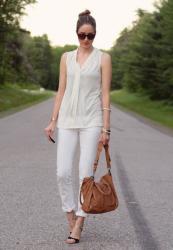 How to wear white jeans