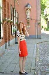 A red pencil skirt