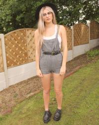 dungarees summer outfit