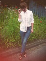 White lace & wild flowers...