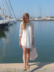 ♡ WHITE DRESS & BLUE WATER ♡ 