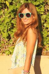 TURQUOISE SUNGLASSES