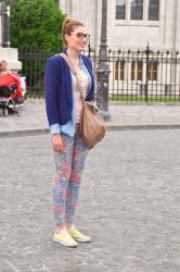 Street style ... Tourist in Montmartre