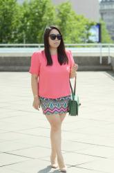 Printed Skirt and Green Crocodile Shoulder Bag 