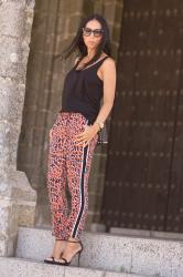 SPORTY CHIC STYLE WITH LEOPARD PRINT PANTS