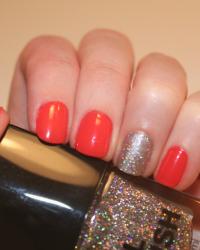 Nail art corail et ring finger 