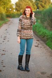 What To Wear For An Autumnal Walk | Statement Sweater & Boots