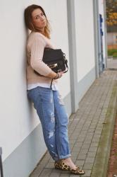 BOYFRIEND JEANS & LEOPARD LOAFERS