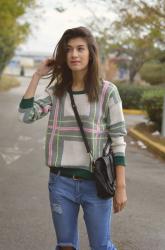 Loose Plaid Sweater