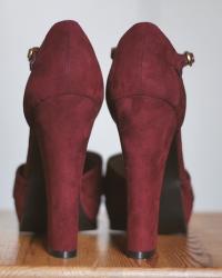 BURGUNDY HEELS