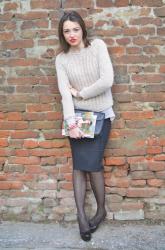 Outfit ideas for winter: pullover and pencil skirt