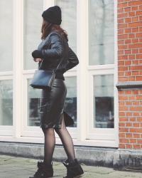 BLACK LEATHER | MODEROSA