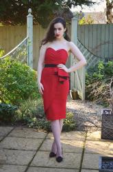 Sweetheart Neck Red Dress with Ruffle Peplum / Emerald Earrings