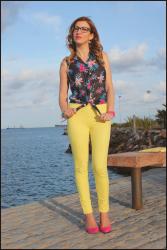 Look estampado tropical