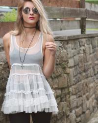 RUFFLE TOP 