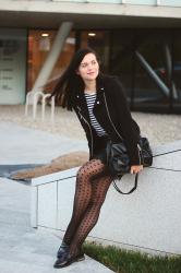 Look of the day: TIGHTS N STRIPES
