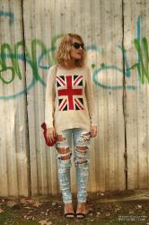 Ripped jeans, England sweater