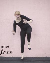 closet costume: funny face