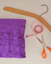DIY: fabric hanger