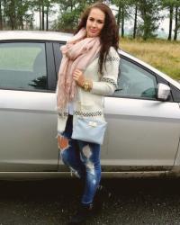 (OOTD) Sheinside cardigan & new baby blue clutch