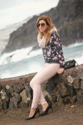 Sudadera de flores con bufanda "Share in Style"