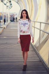 TENDENCIA: FALDA LÁPIZ BURGUNDY 