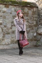 Outfit: the brooch, the beret and the trench