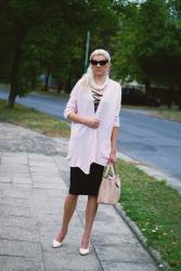 939 ==> LBD & powder sweater