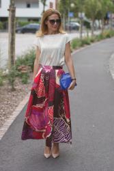 Exotic print maxi full skirt: ethno chic style