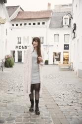 OUTFIT: Little Sheep - Dr. Martens & Fake Fur Coat