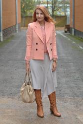 How to Wear Pastels in Autumn | Peach, Pink, Grey and Tan