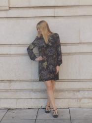 Outfit: Back Floral Shift Dress