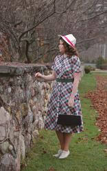 • 1940s Christmas Plaid Dress •