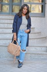 STRIPES AND RIPPED JEANS