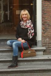 Pink, black and white scarf in Haarlem