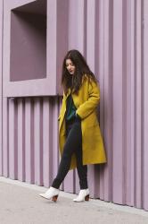 Perfect yellow coat – Elodie in Paris