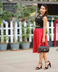 Fashion Tips - How To Style Midi Skirts 