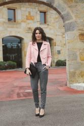 2x1: CÓMO COMBINAR LA BIKER ROSA DE ZARA