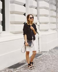 Outfit: Linen Dress and Black Denim Jacket 