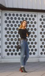 Outfit: Off Shoulders and Momjeans 